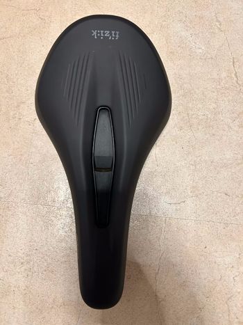 Used Fizik Vento Argo X5 Saddles & Seatposts