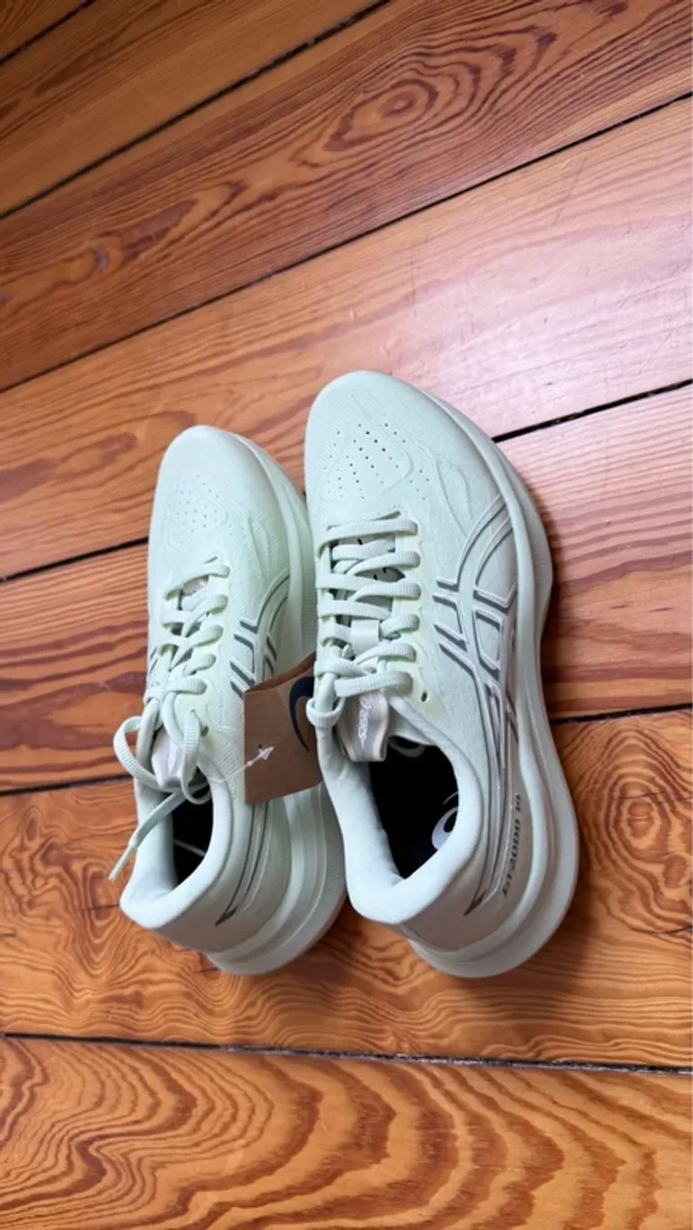 Used Asics Gt-2000 14 bike — image 4 of 4