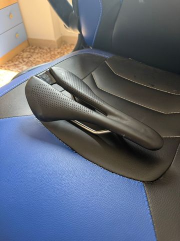 Použité Bontrager Montrose Elite 138 Saddles & Seatposts