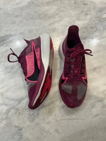 Used Nike AIR Zoom Running Shoes