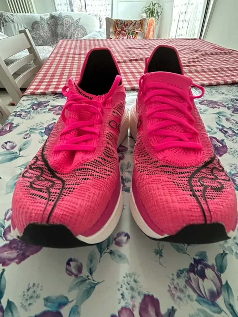 Used Saucony Endorphin Elite 2 bike — image 2 of 6
