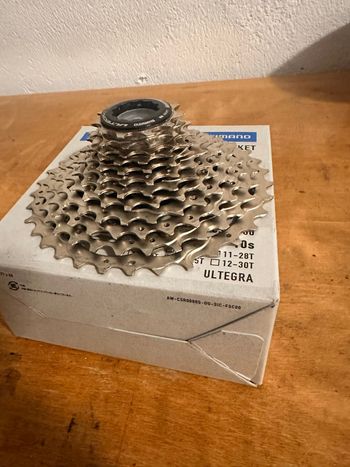 Used Shimano Ultegra CS-R8101 12-speed 11-34T 2025 Drivetrain & Pedals