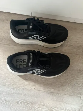 New Balance Fresh Foam X More v6 bike usato — immagine 2 di 5