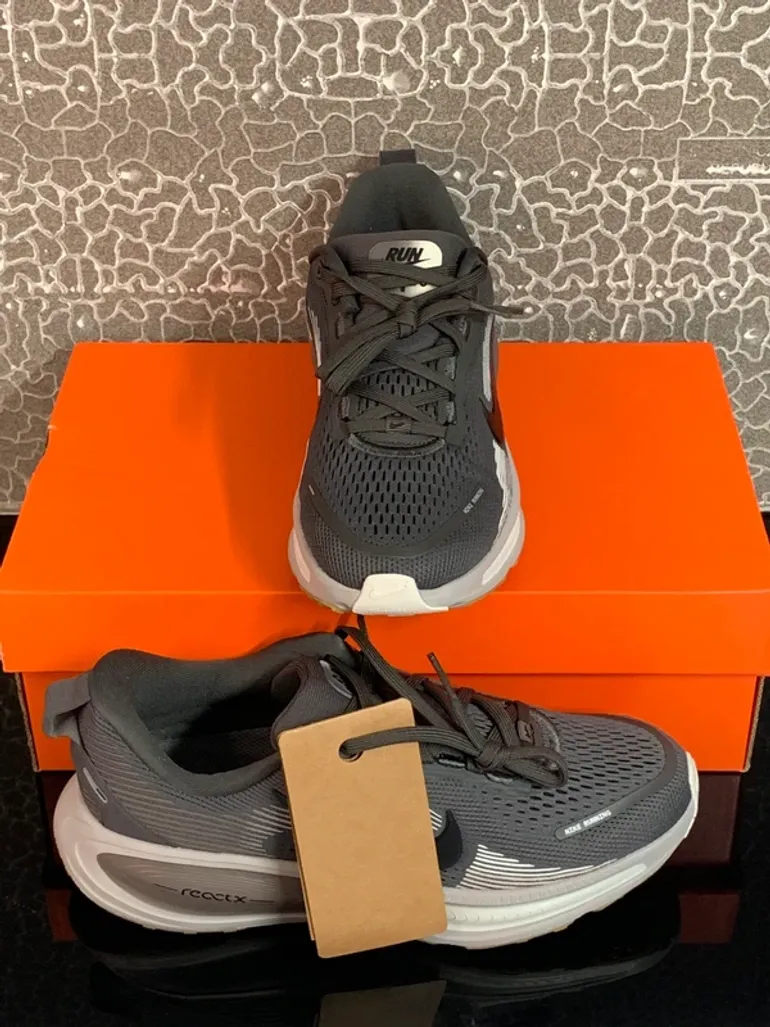 Tweedehands Nike Vomero 18 bike — afbeelding 3 van 15