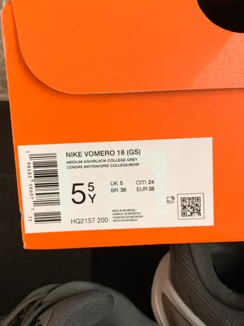 Tweedehands Nike Vomero 18 bike — afbeelding 15 van 15