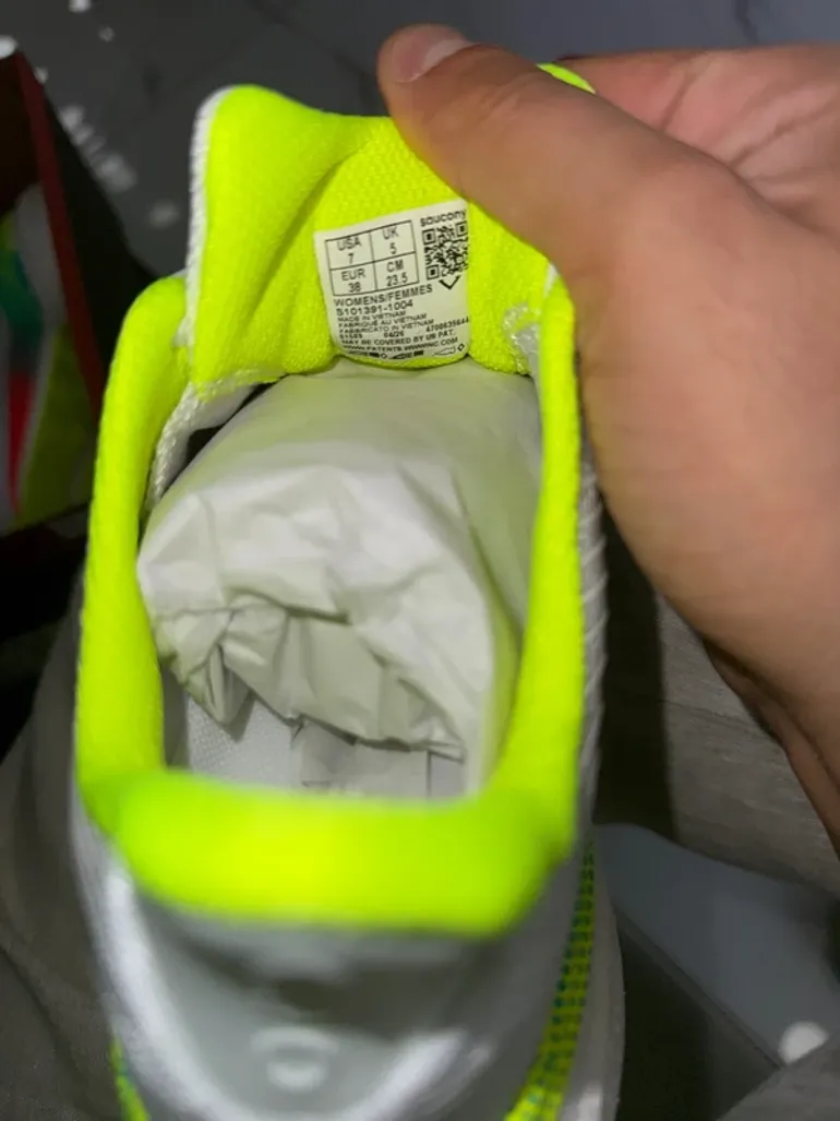 Used Saucony Endorphin Speed 5 bike — image 3 of 5
