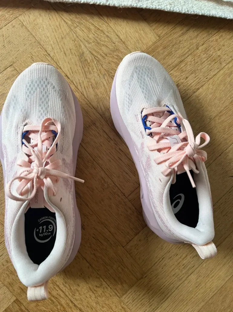 Asics Novablast 5 bike usato — immagine 4 di 4