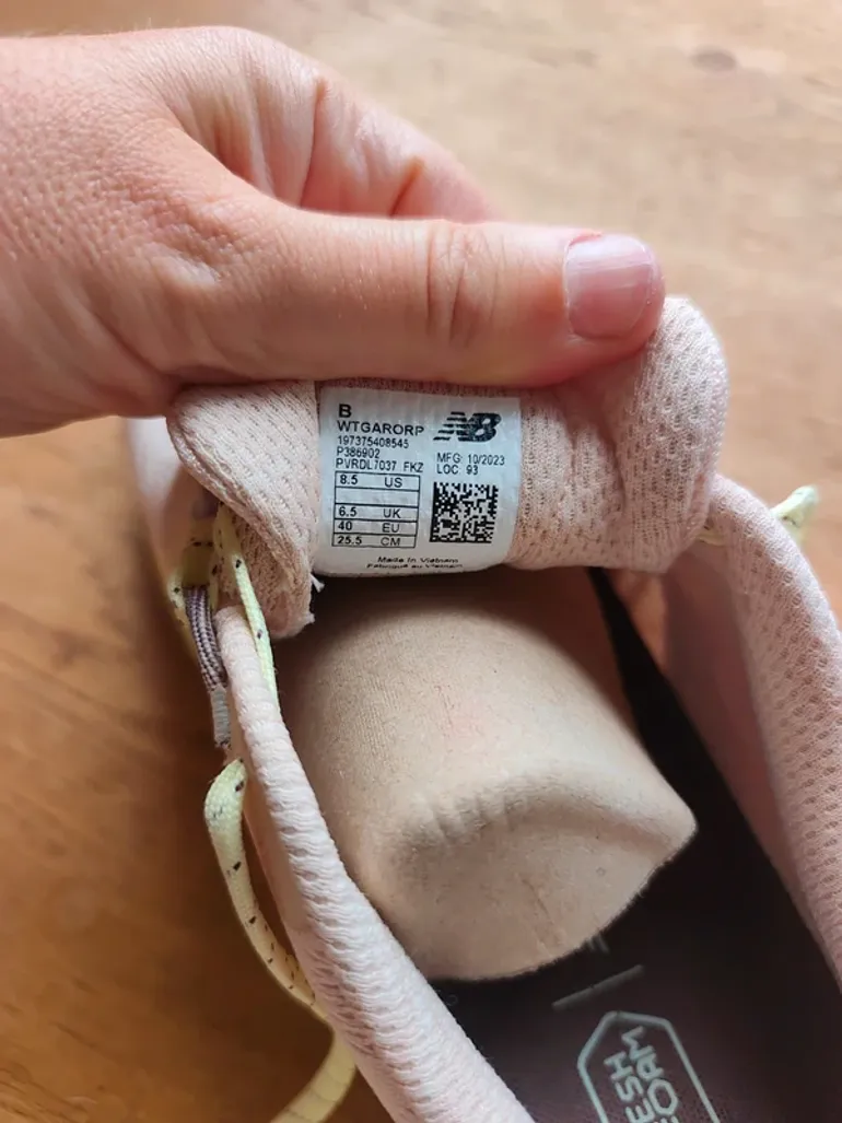 Used New Balance Fresh Foam Garoe bike — image 6 of 10
