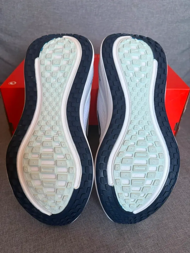 Tweedehands Nike Vomero Plus bike — afbeelding 3 van 7