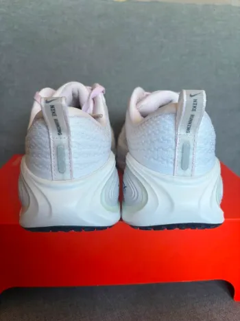 Tweedehands Nike Vomero Plus bike — afbeelding 4 van 7