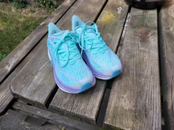 Used Hoka Clifton 9 Running Shoes