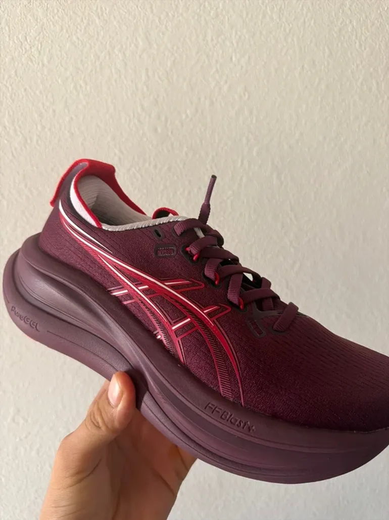 Tweedehands Asics Gel Nimbus 28 bike — afbeelding 2 van 13