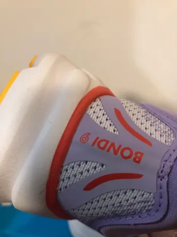 Hoka Bondi 9 bike d'occasion — image 10 sur 12