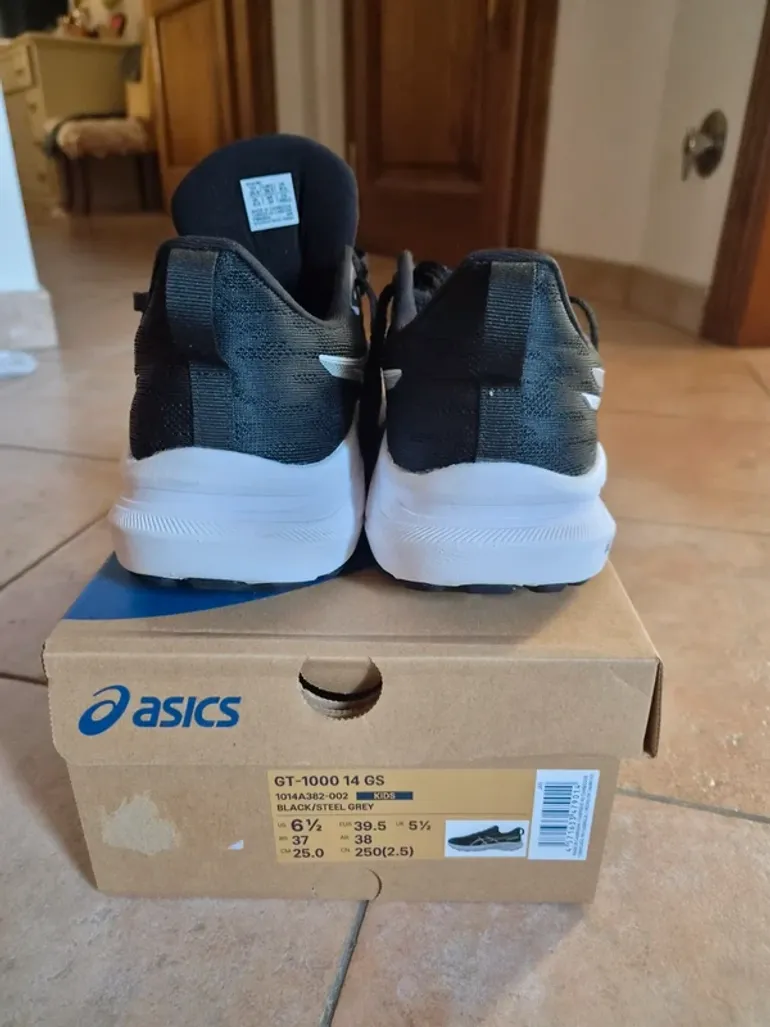 Used Asics GT 1000 14 GS bike — image 6 of 7