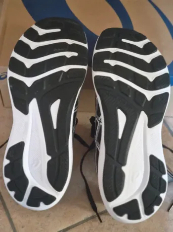 Used Asics GT 1000 14 GS bike — image 2 of 7