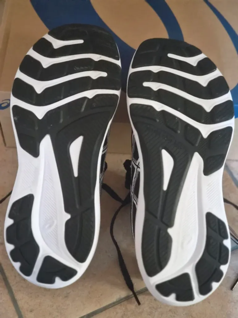 Used Asics GT 1000 14 GS bike — image 2 of 7
