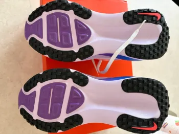 Used Nike Vomero 18 bike — image 4 of 5
