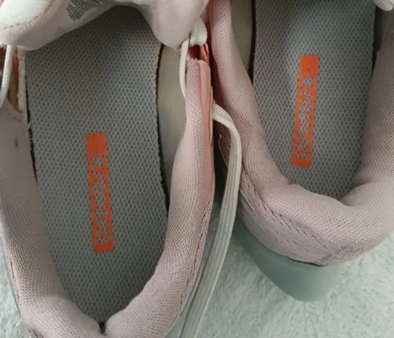 Used Nike Running Shoes bike — image 4 of 5