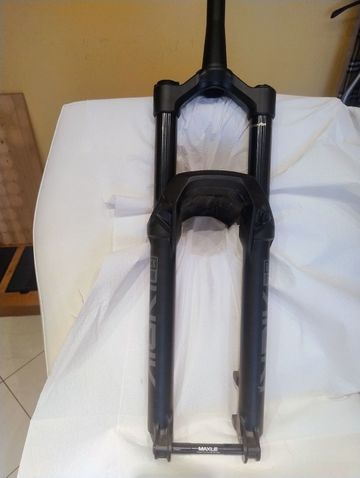 Tweedehands RockShox Lyrik Base Fork 2024 bike — afbeelding 2 van 4