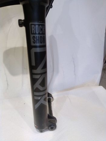 Brugt RockShox Lyrik Base Fork 2024 bike — billede 4 af 4