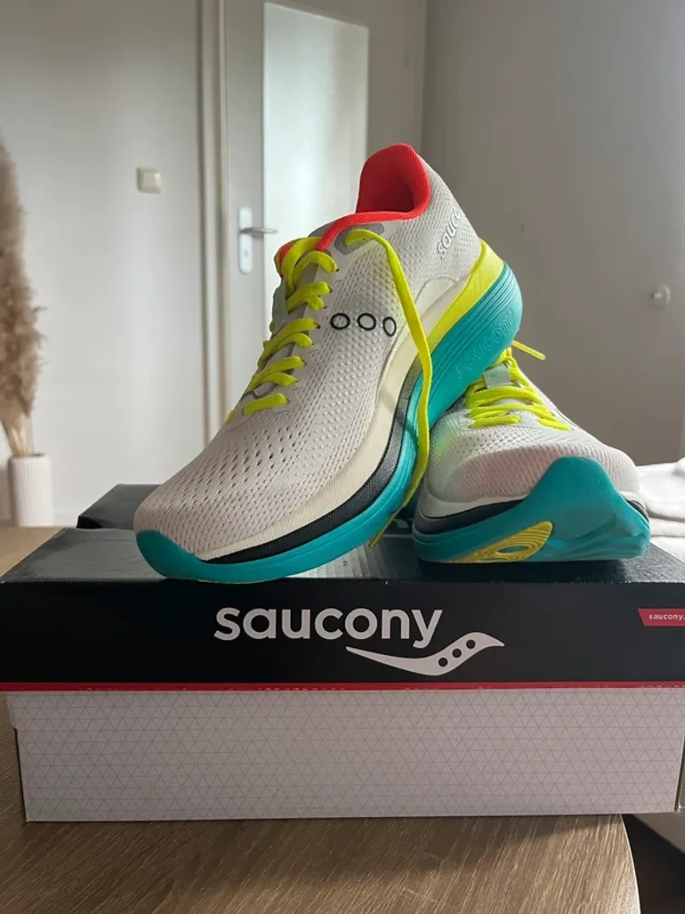 Used Saucony Endorphin Trainer bike — image 2 of 4