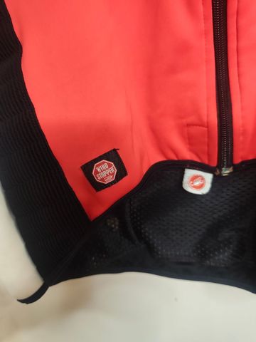Used Castelli Giacca Ciclismo bike — image 3 of 5