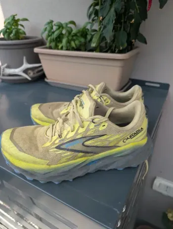 Used Brooks Cascadia 19 2026 Running Shoes