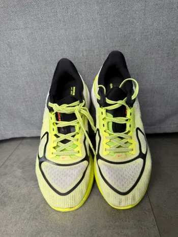 Used Nike Vomero 17 bike — image 3 of 8