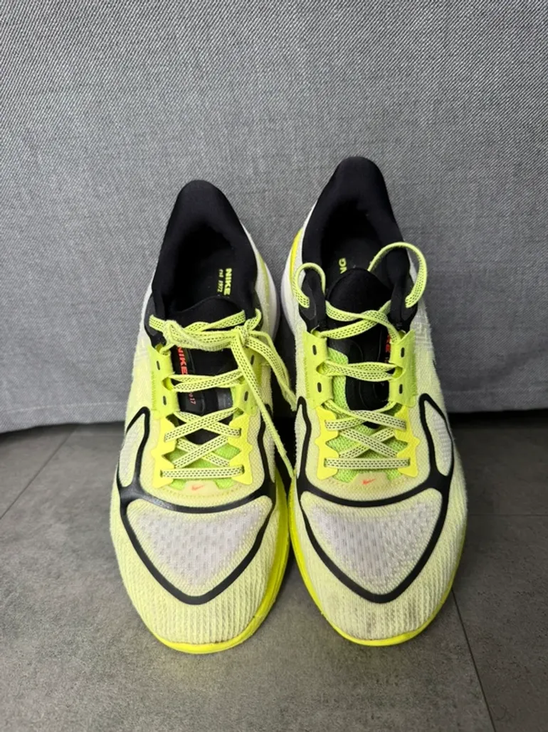 Used Nike Vomero 17 bike — image 3 of 8