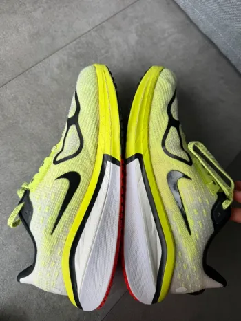 Used Nike Vomero 17 bike — image 5 of 8