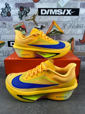 Used 100% Zoom FLY Running Shoes
