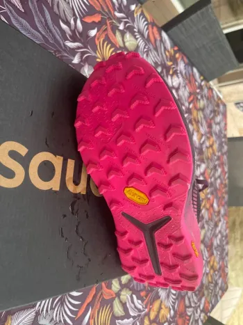 Used Saucony Xodus Ultra 4 bike — image 3 of 3