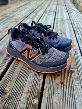 Brugt New Balance Hierro V7 bike — billede 2 af 8