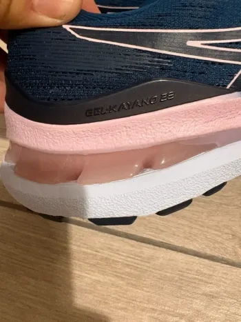 Tweedehands Asics GEL-Kayano 28 bike — afbeelding 3 van 12