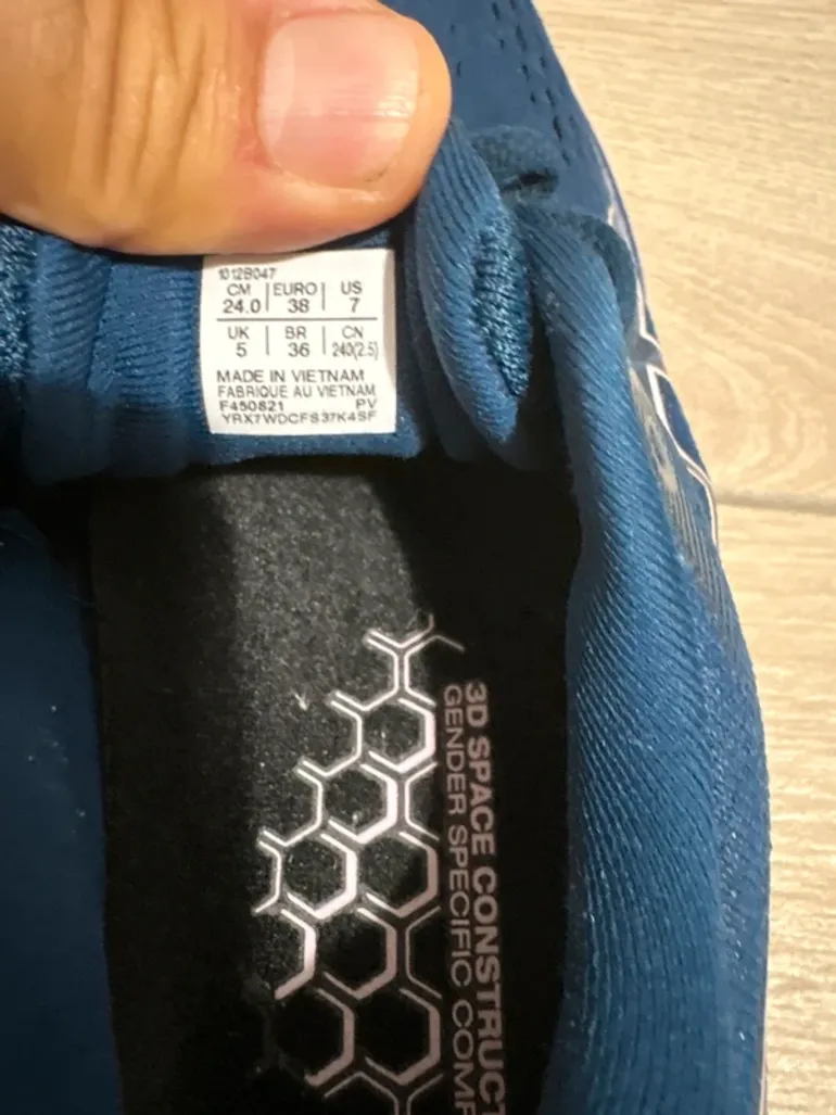 Tweedehands Asics GEL-Kayano 28 bike — afbeelding 10 van 12
