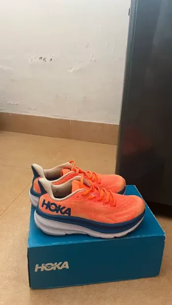 Used Hoka Shoes size 42 Running Shoes