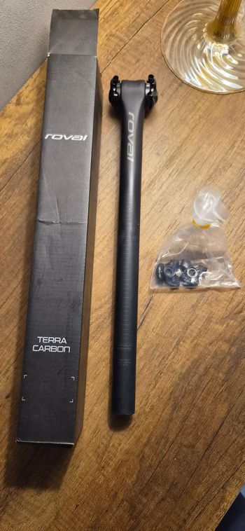 Used Roval Terra Seatpost 27.2mm Saddles & Seatposts
