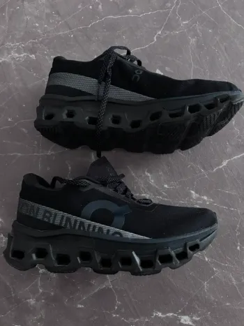 Brugt Scarpa Cloudmonster 2 Running Shoes