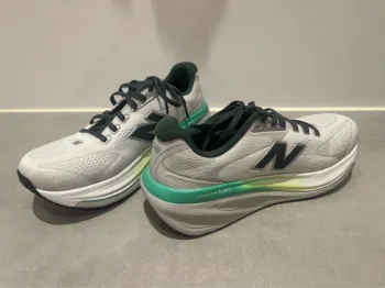 New Balance Fresh Foam X 860v15 bike usato — immagine 2 di 6