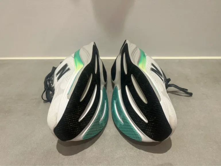 New Balance Fresh Foam X 860v15 bike usato — immagine 5 di 6