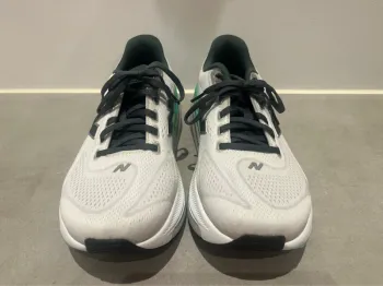 New Balance Fresh Foam X 860v15 bike usato — immagine 4 di 6