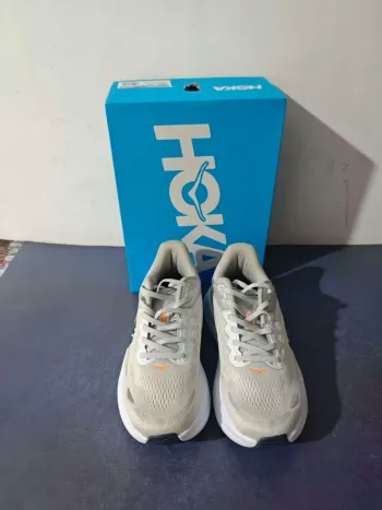 Tweedehands Hoka Shoes size 44 bike — afbeelding 3 van 5