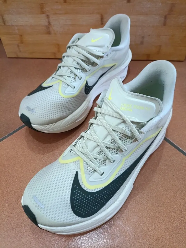 Used Nike Zoom Fly 6 bike — image 3 of 5