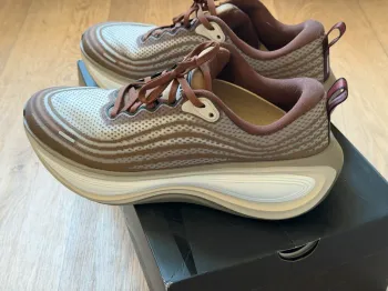 Tweedehands Nike Vomero Plus QS bike — afbeelding 2 van 7
