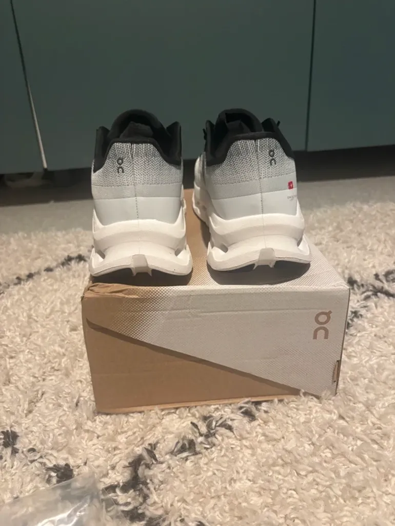 Použité On Running Shoes bike — obrázek 4 z 5
