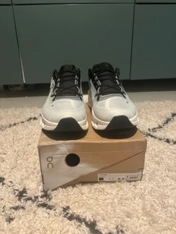 Použité On Running Shoes bike — obrázek 2 z 5
