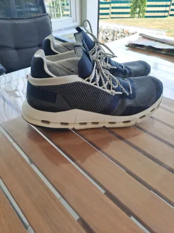 Gebrauchtes On Running On Schuhe Running Shoes