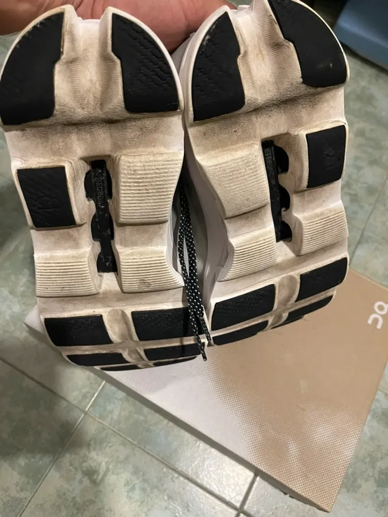 Used On Running Scarpe ON bike — image 4 of 6
