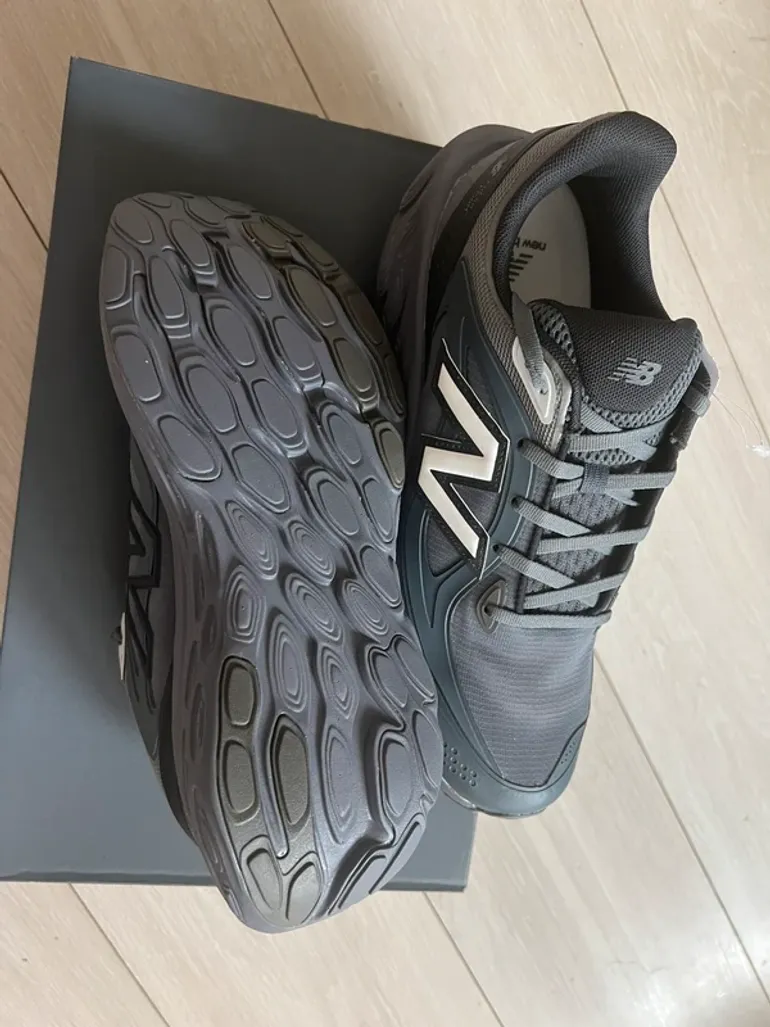 New Balance Fresh Foam X bike usato — immagine 8 di 8