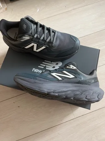 New Balance Fresh Foam X bike usato — immagine 7 di 8